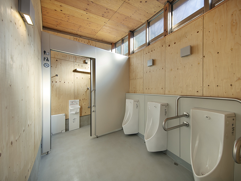 根岸森林公園トイレ新築ほか既存トイレ4カ所改修工事(建築工事)